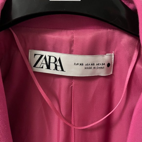 Women's Fitted Blazer with One Button - Picture 3 of 4